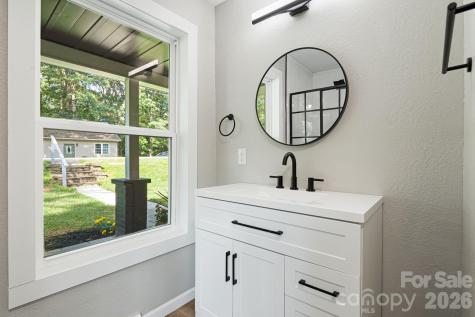 95 Grassy View Road Candler NC 28715