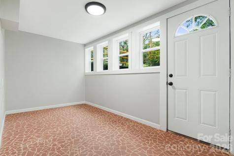 95 Grassy View Road Candler NC 28715