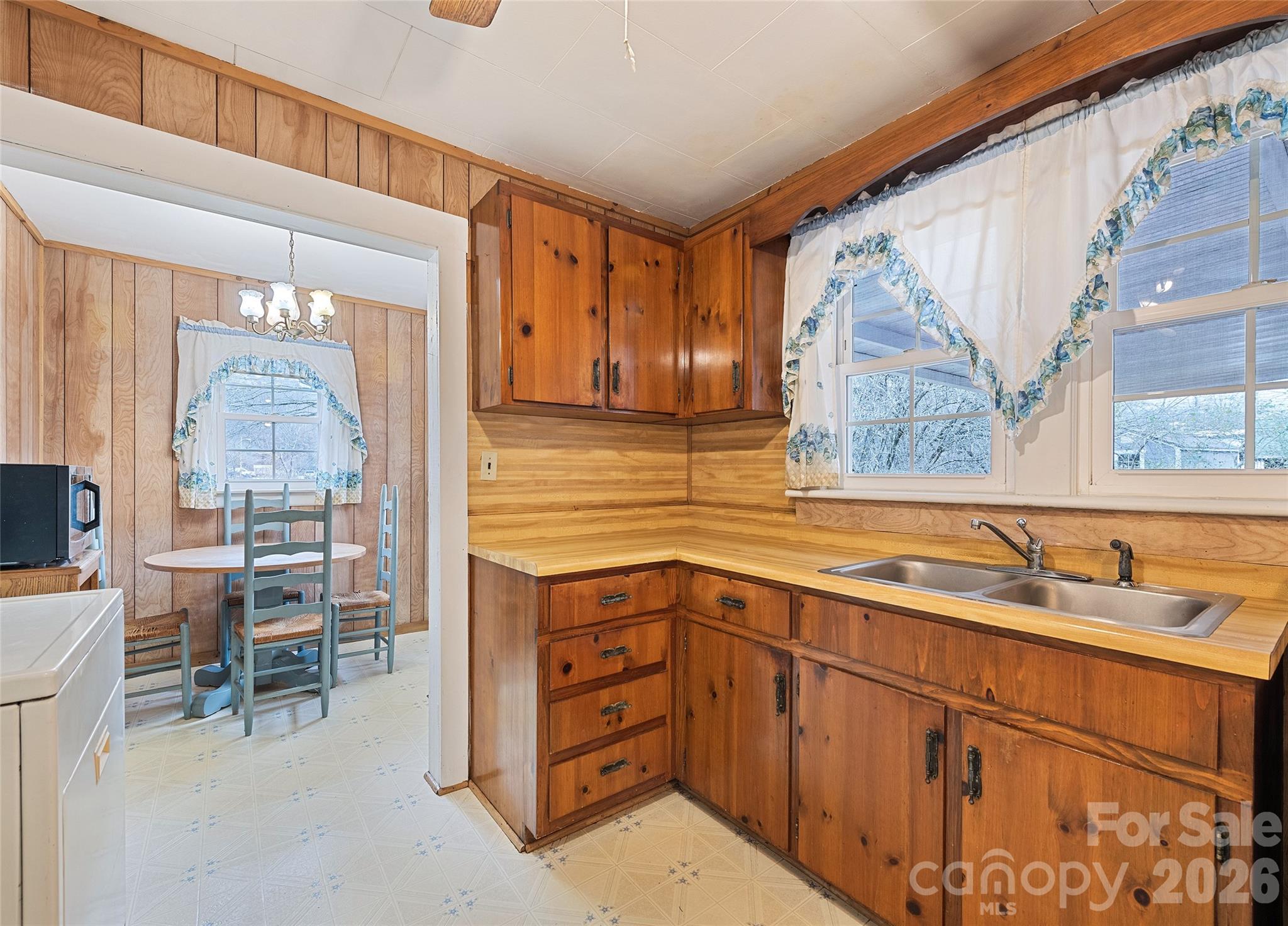 1124 Skyland Drive Sylva NC 28779