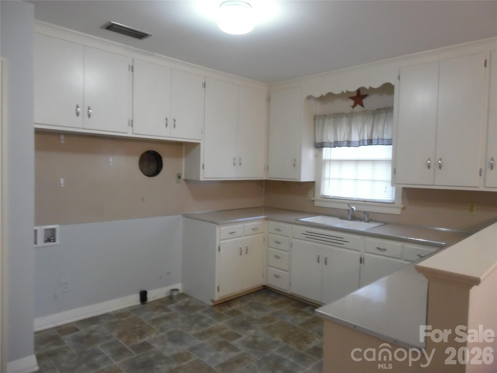 603 1st Avenue Place NE Conover NC 28613