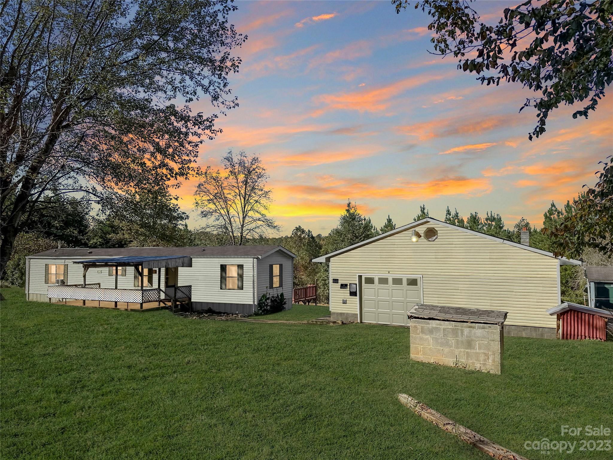 92 Wayne Hyatt Drive Marion NC 28752