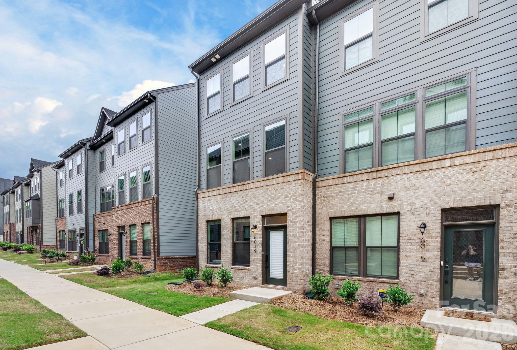6019 Fonsac Lane Charlotte NC 28217