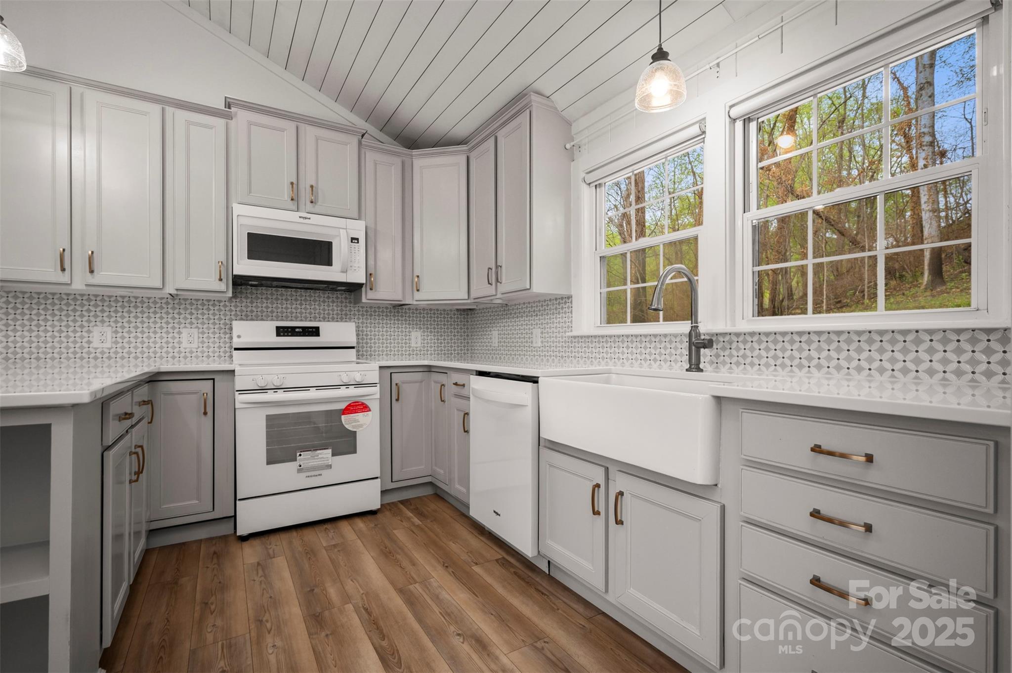 33 Valhalla Drive Tryon NC 28782