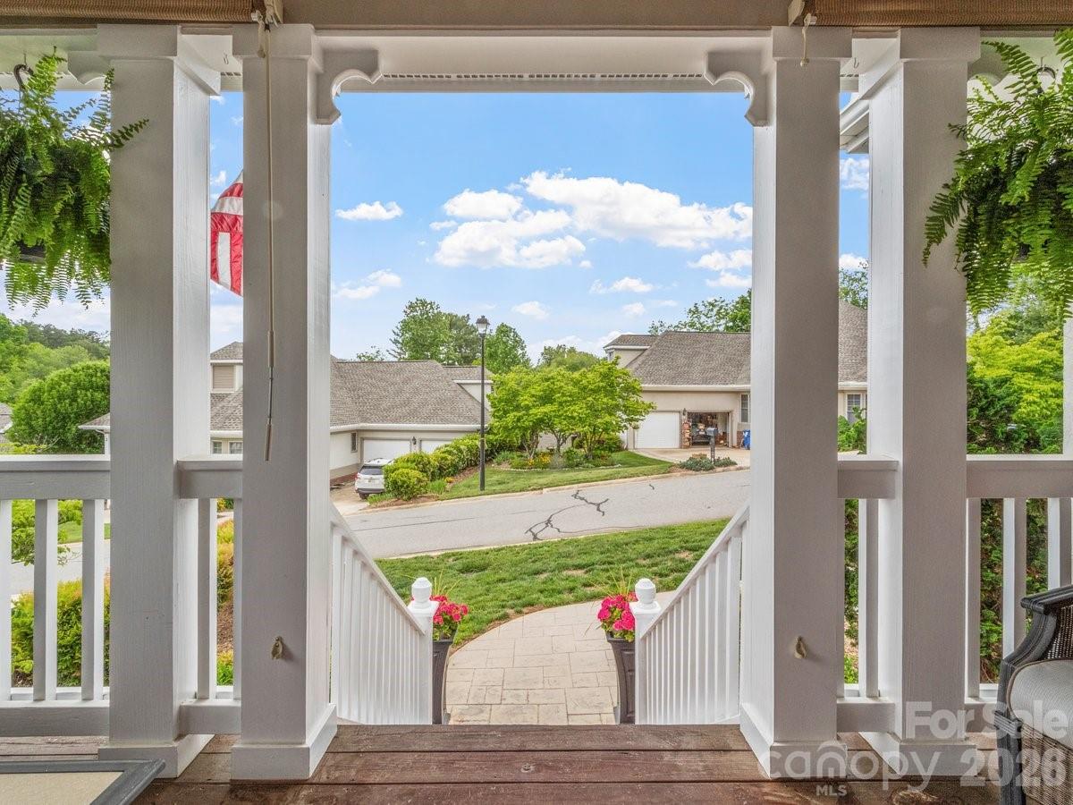 6 Creekside Way Asheville NC 28804