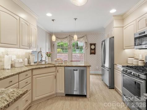 6 Creekside Way Asheville NC 28804