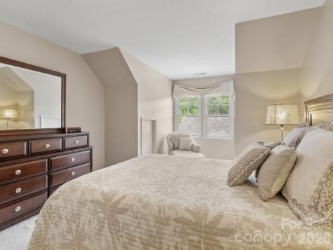 6 Creekside Way Asheville NC 28804