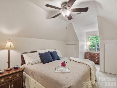 6 Creekside Way Asheville NC 28804