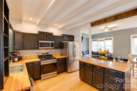 107 Shepard Way Burnsville NC 28714