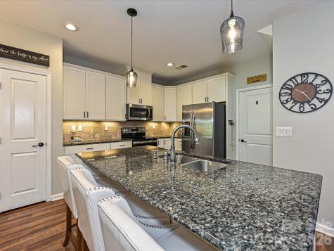 7142 Mariners Village Drive Denver NC 28037