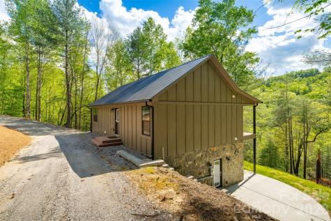 114 Woodpecker Road Purlear NC 28665