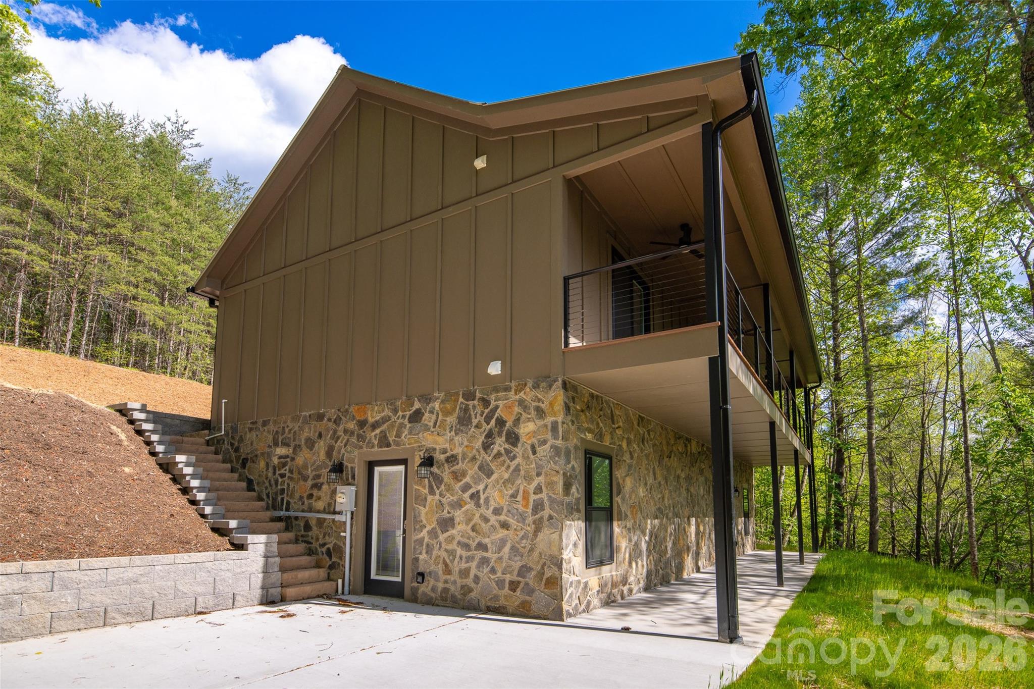 114 Woodpecker Road Purlear NC 28665