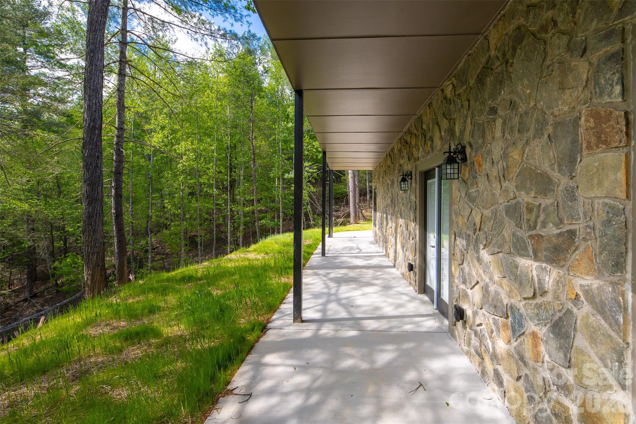 114 Woodpecker Road Purlear NC 28665