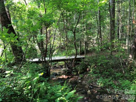 114 Woodpecker Road Purlear NC 28665
