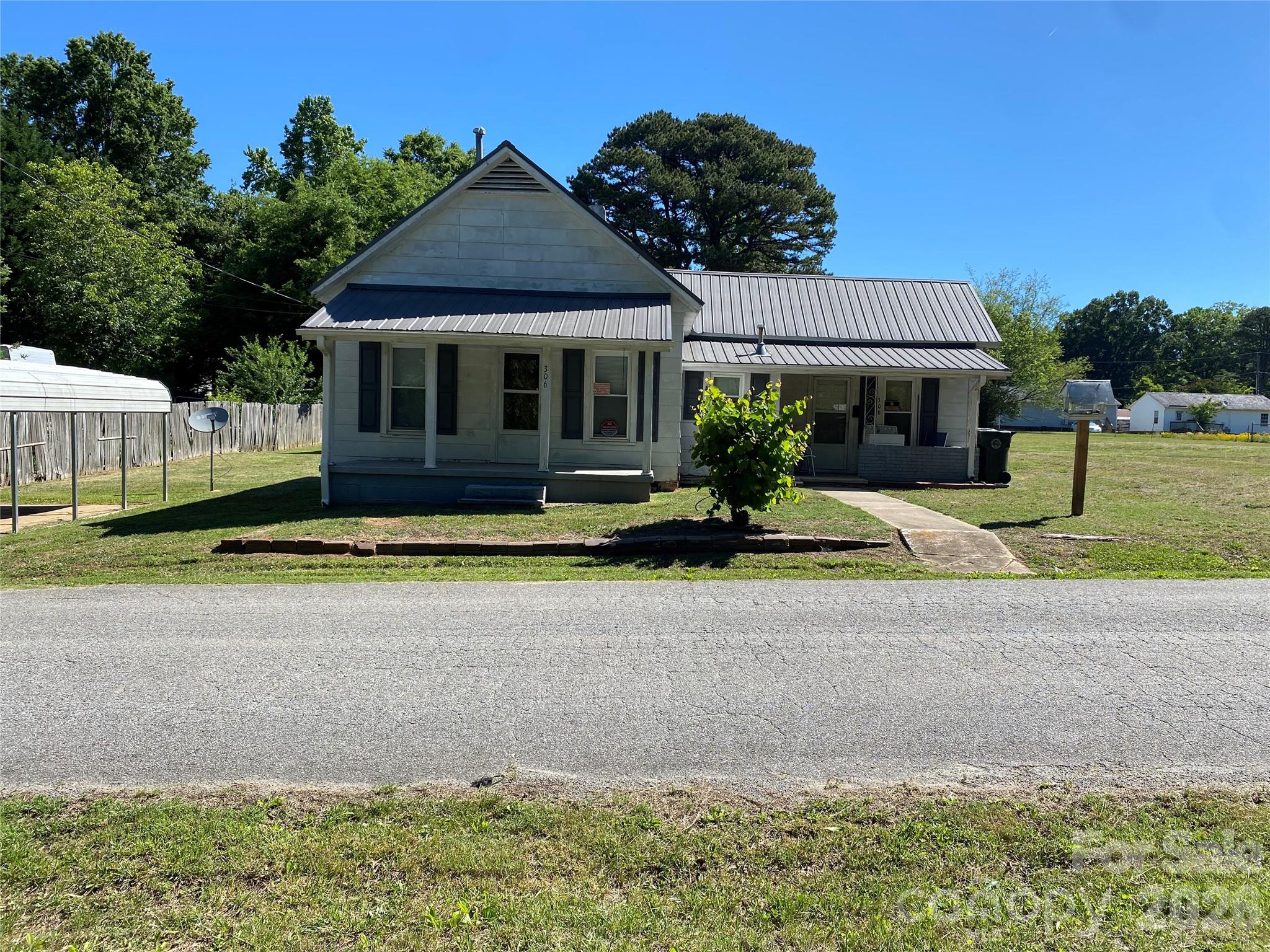 306 Howell Street Cherryville NC 28021