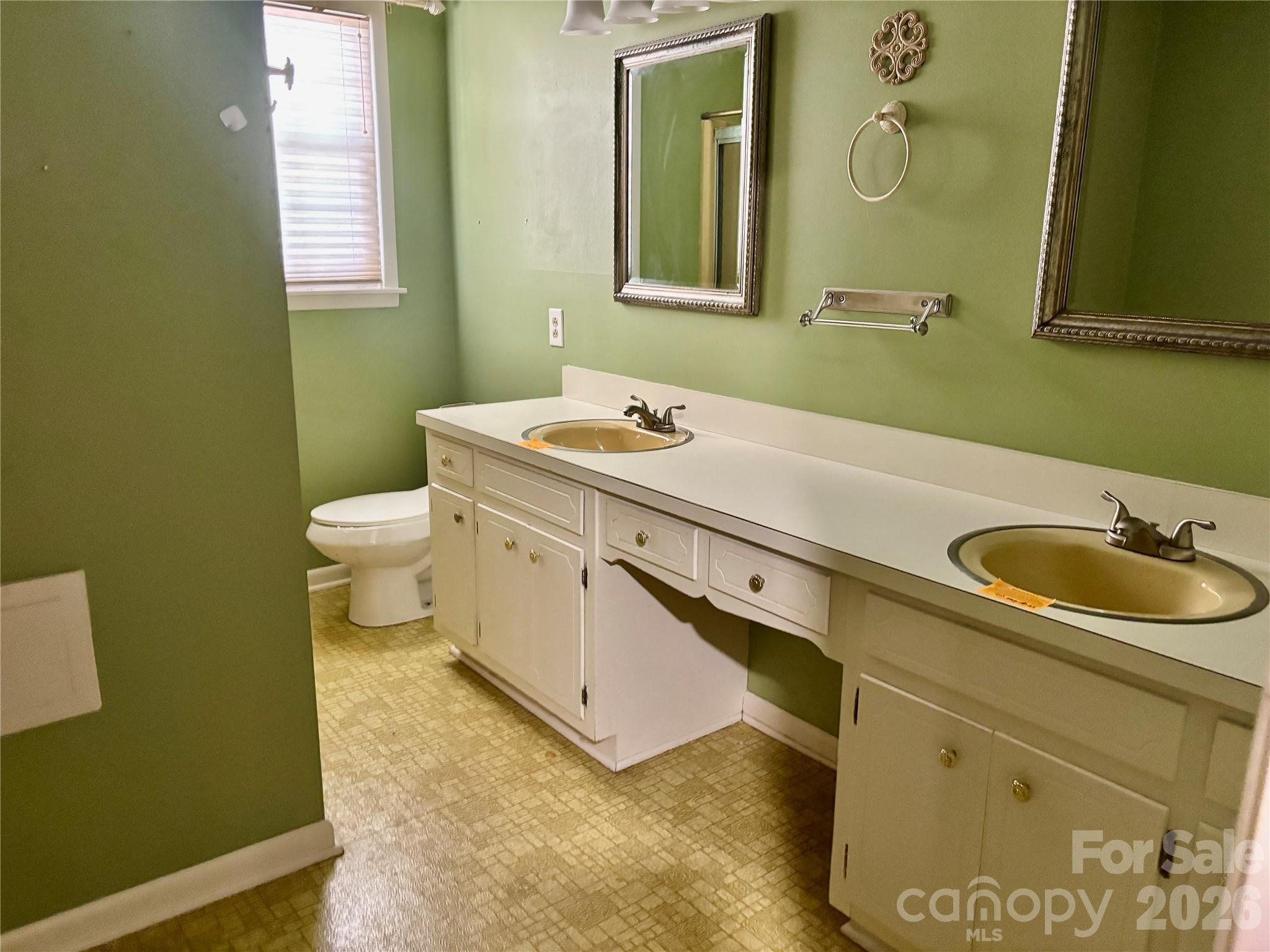 8417 Rolling Hills Avenue Hickory NC 28602