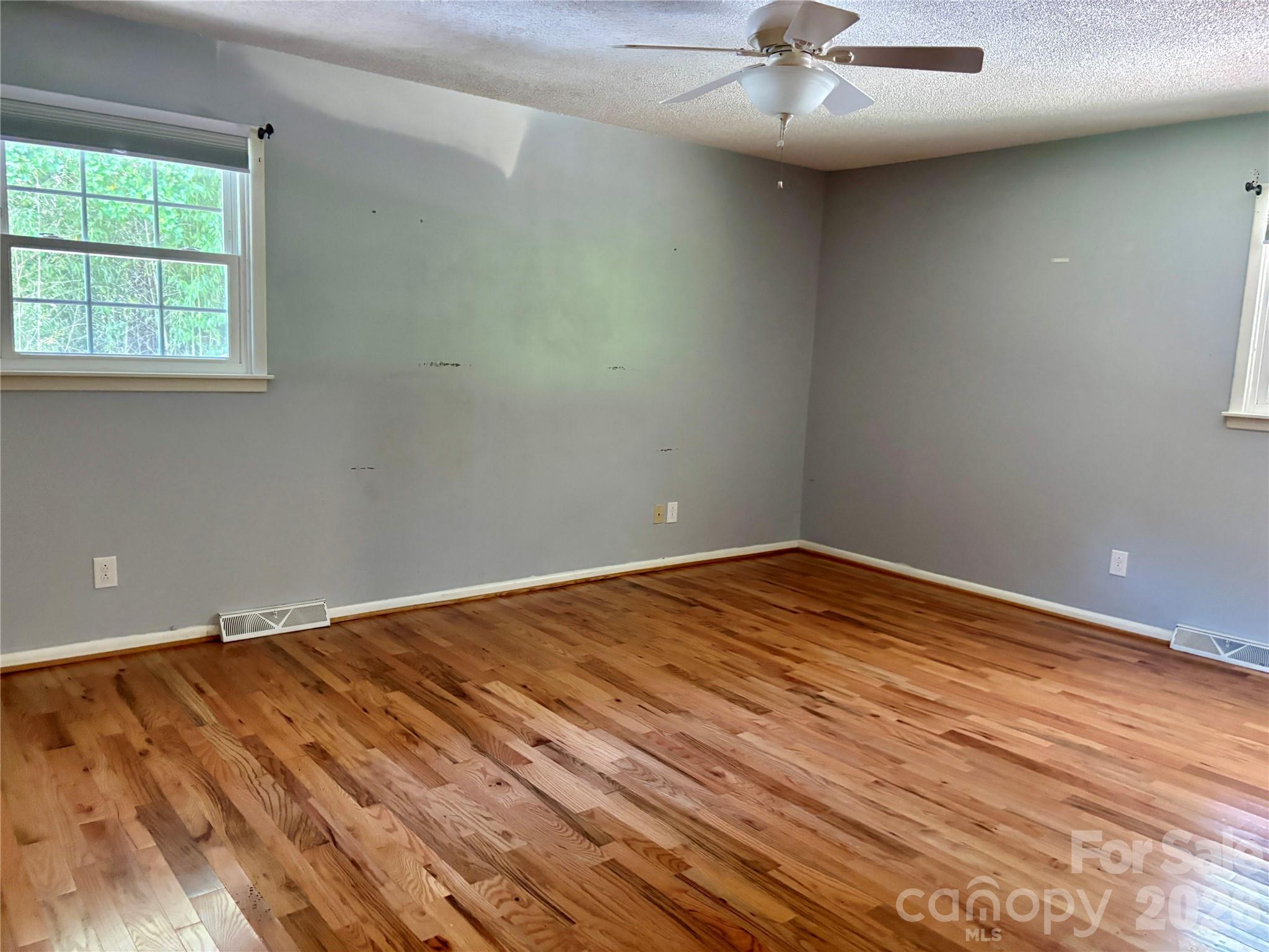 8417 Rolling Hills Avenue Hickory NC 28602