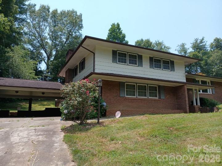 8417 Rolling Hills Avenue Hickory NC 28602