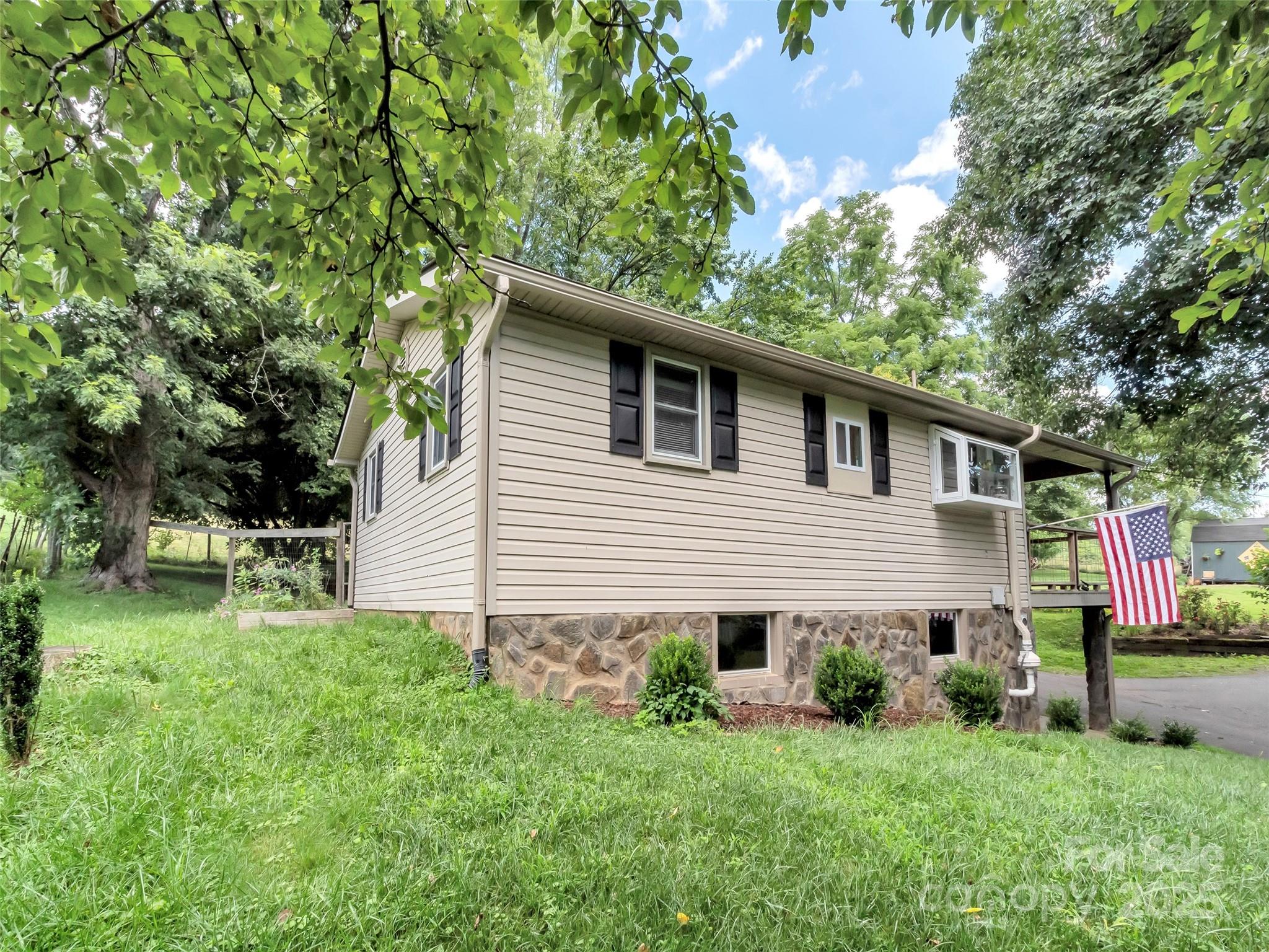 340 Mauney Cove Road Waynesville NC 28786