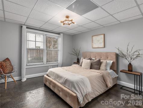 35 White Ash Drive Asheville NC 28803