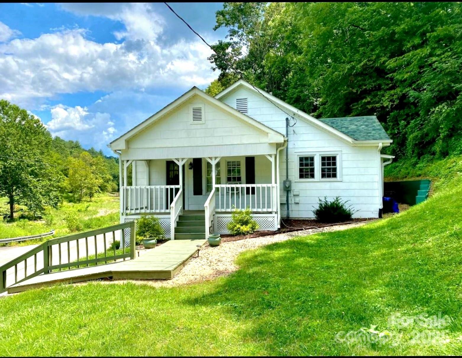 1294 Cane Creek Road Bakersville NC 28705