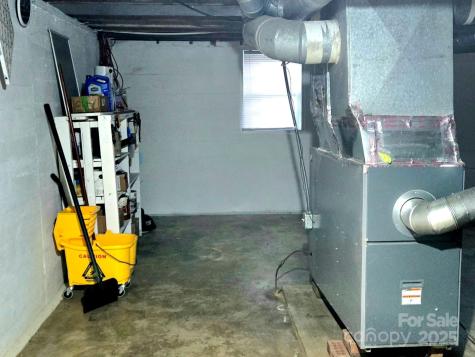 1294 Cane Creek Road Bakersville NC 28705