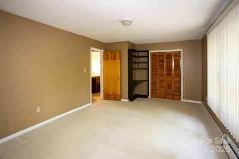 15 Cedar Trail Asheville NC 28803