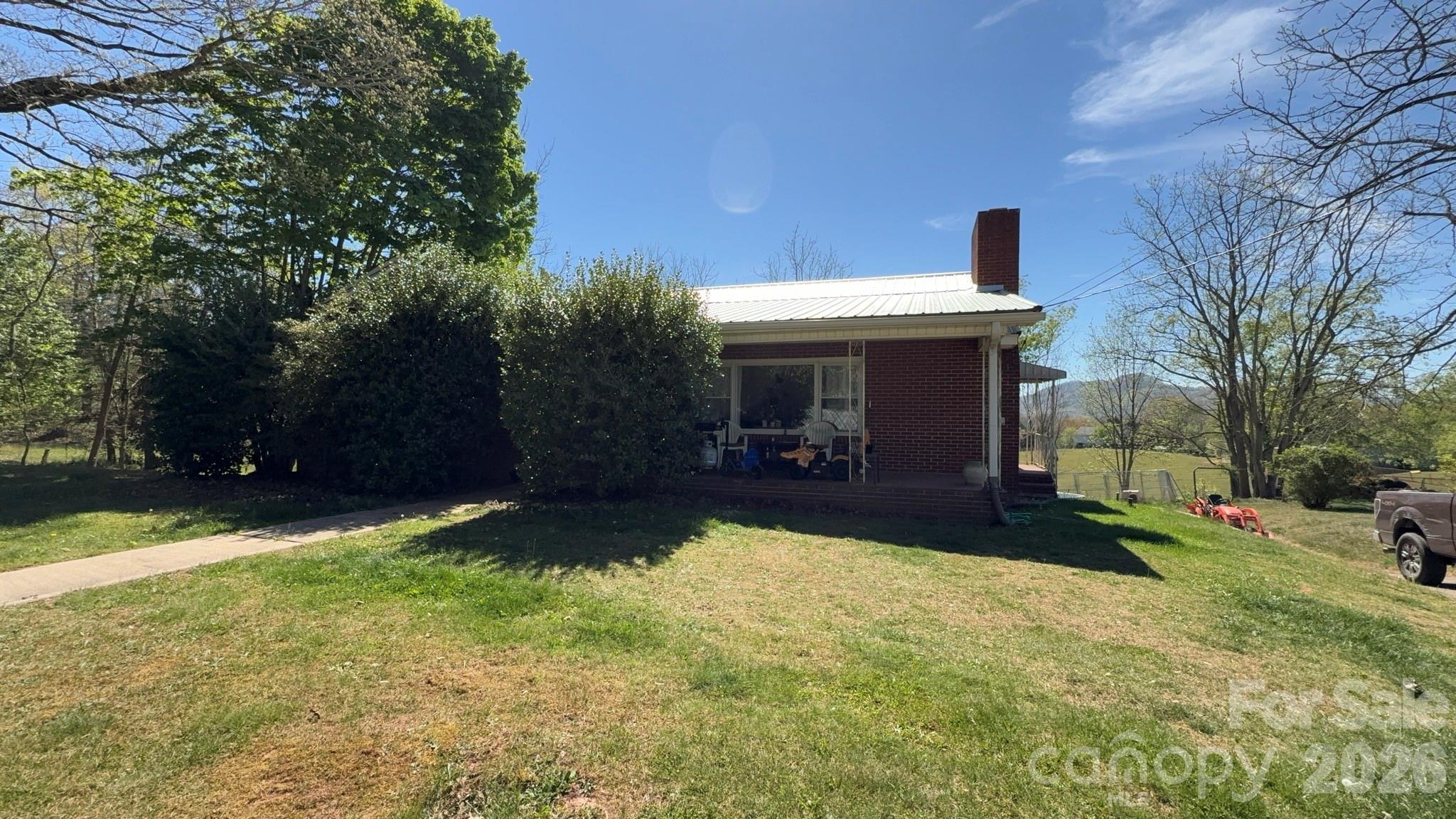 1582 Dutch Cove Road Canton NC 28716