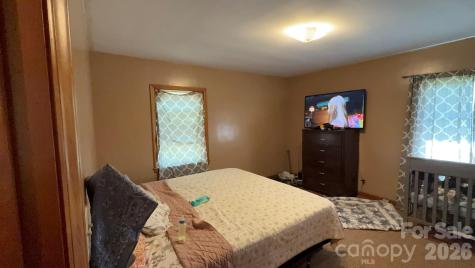 1582 Dutch Cove Road Canton NC 28716