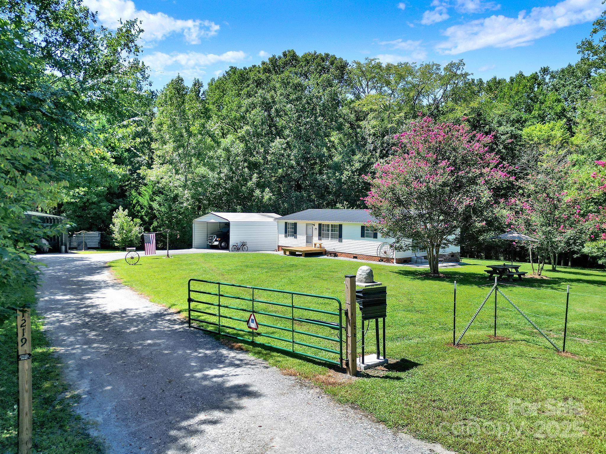 1219 Neely Smith Lane Gastonia NC 28056