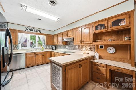 260 Tranquility Place Hendersonville NC 28739