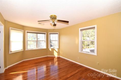 233 Ledbetter Road Arden NC 28704