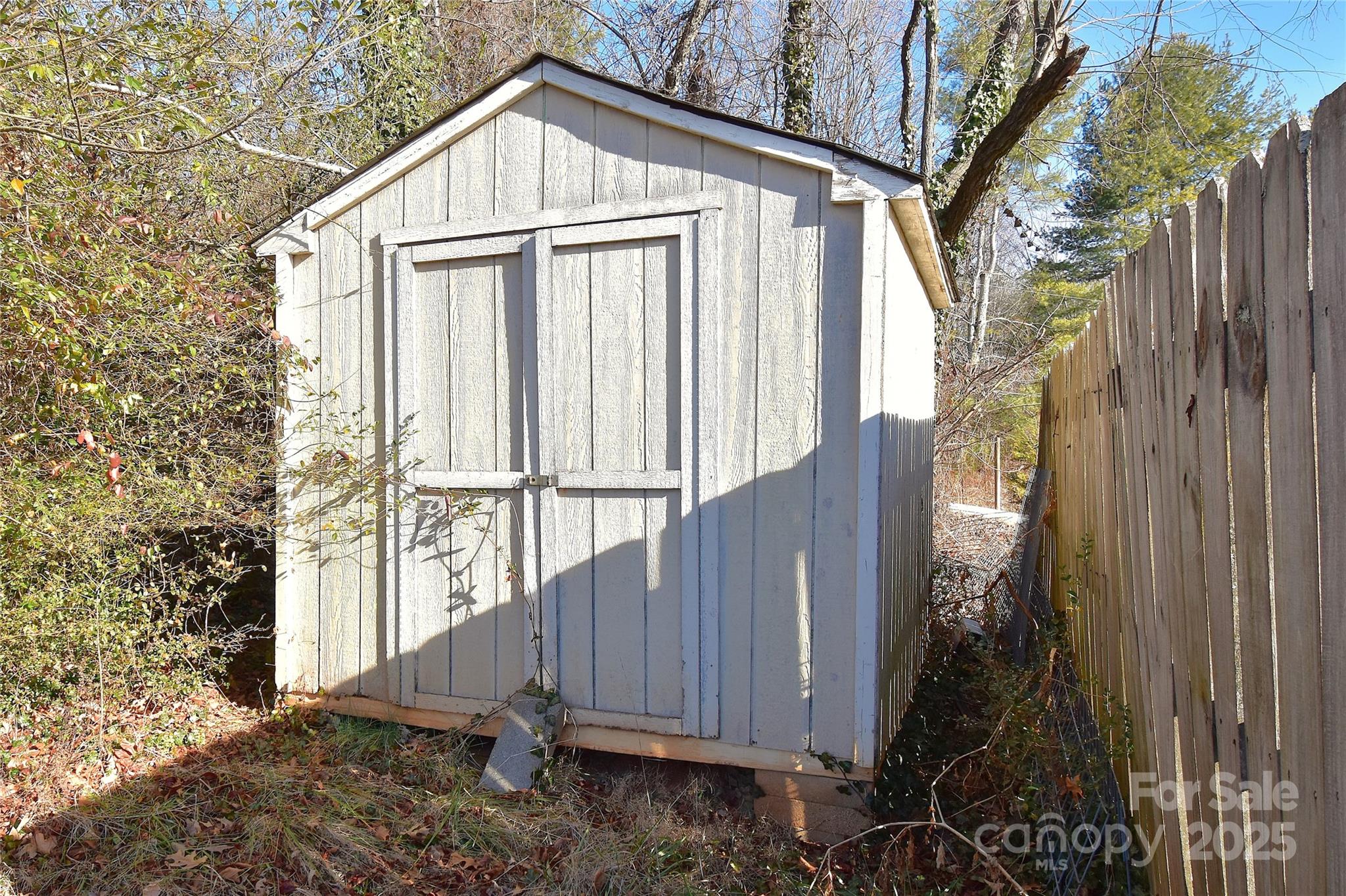 233 Ledbetter Road Arden NC 28704