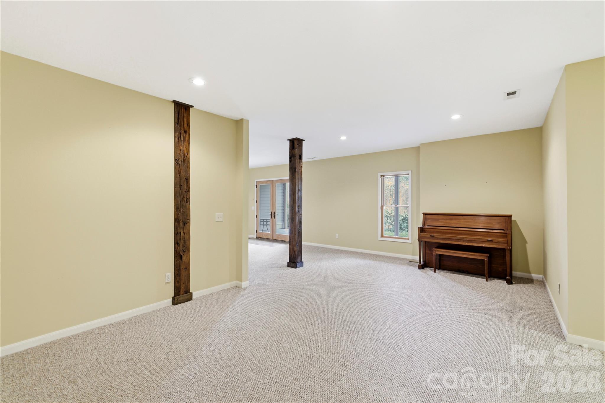 2320 Evans Road Hendersonville NC 28739
