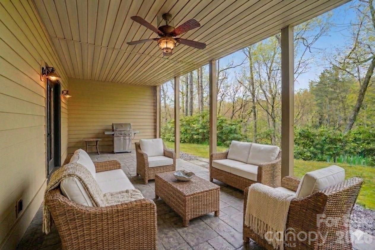 2320 Evans Road Hendersonville NC 28739