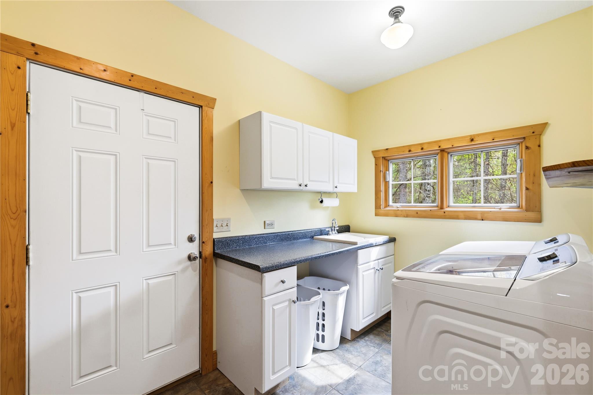 2320 Evans Road Hendersonville NC 28739