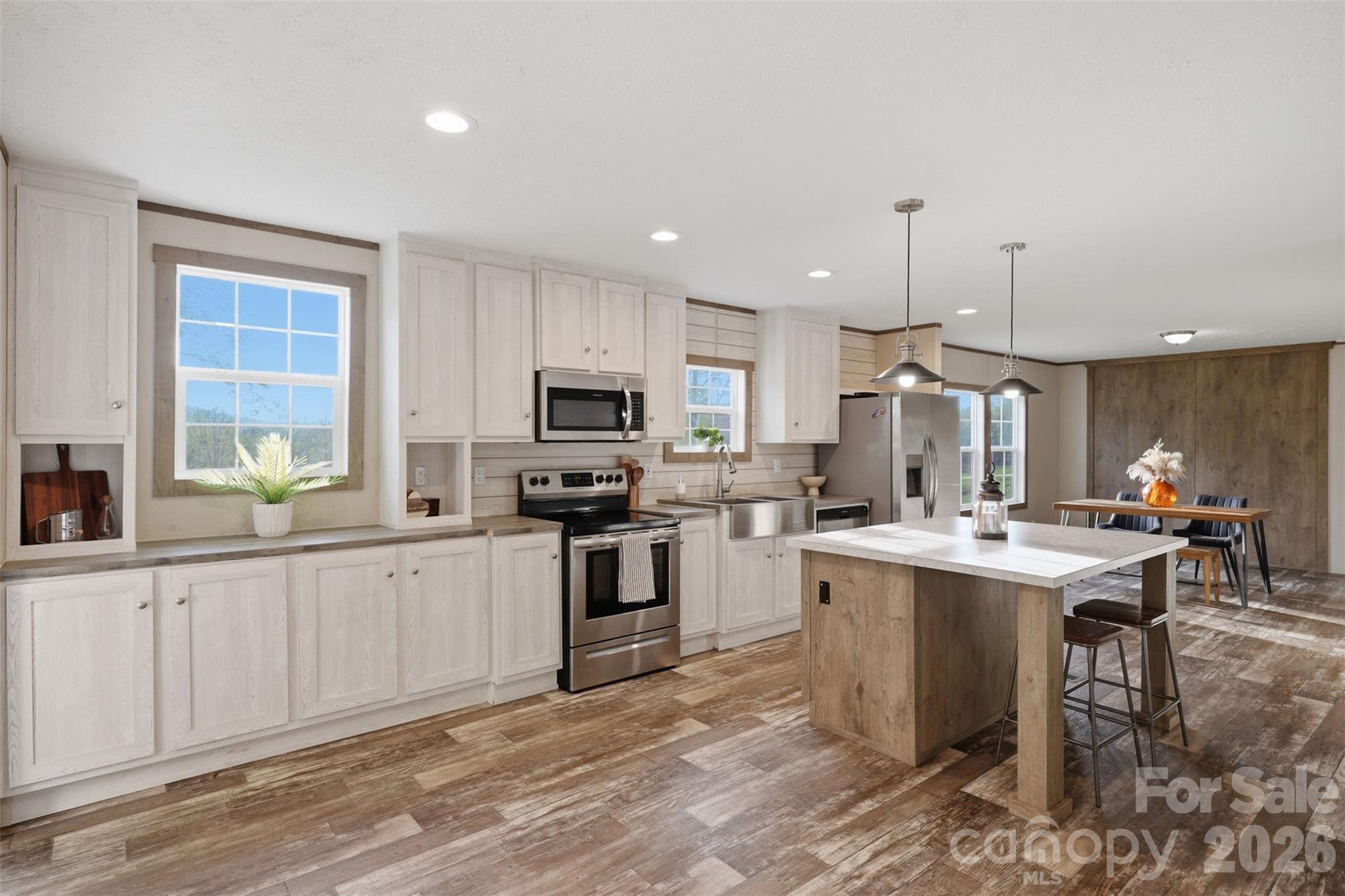 3958 Sulphur Springs Road Hiddenite NC 28636