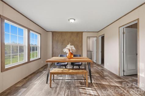 3958 Sulphur Springs Road Hiddenite NC 28636