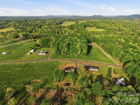 3958 Sulphur Springs Road Hiddenite NC 28636