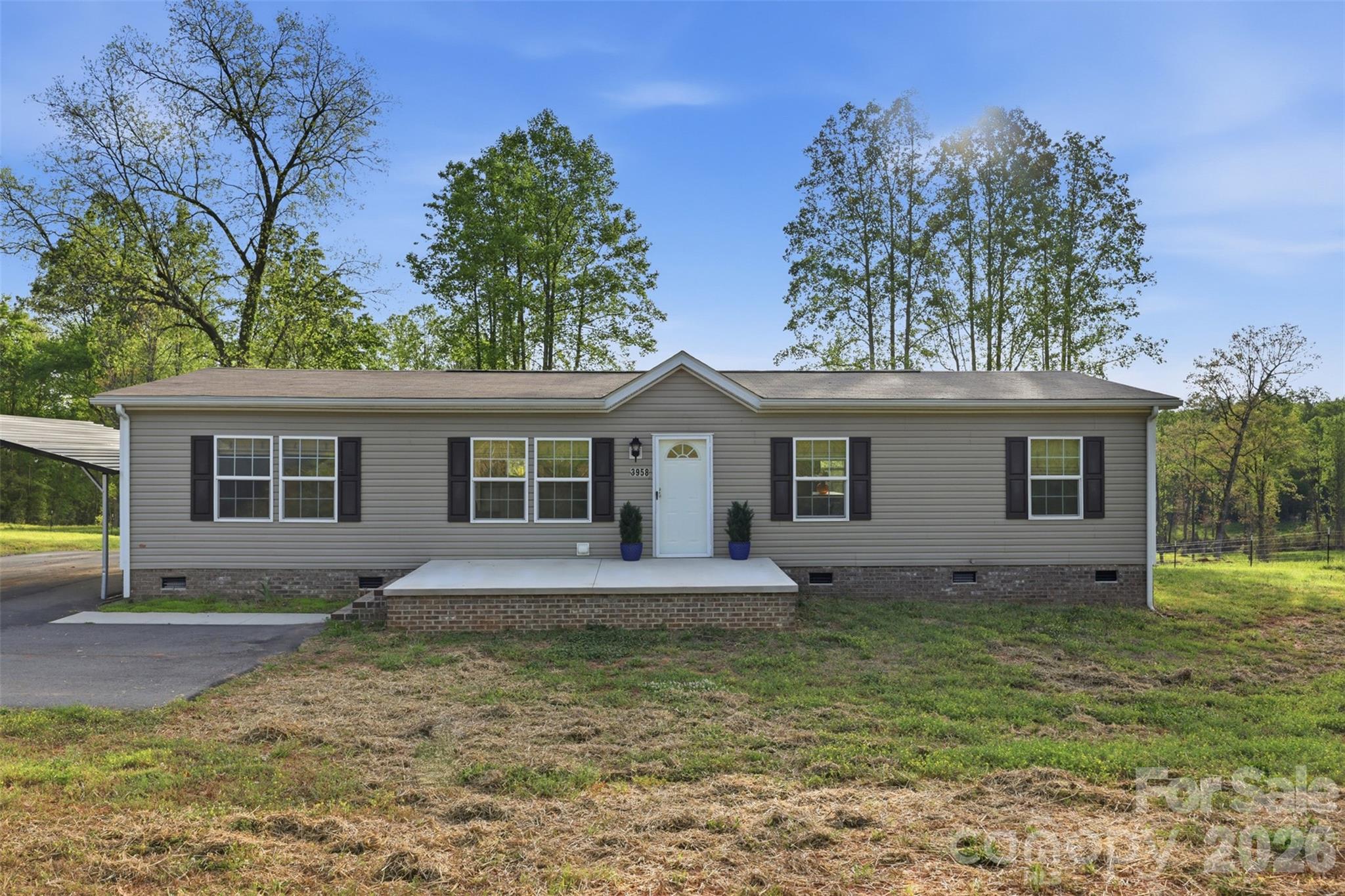 3958 Sulphur Springs Road Hiddenite NC 28636