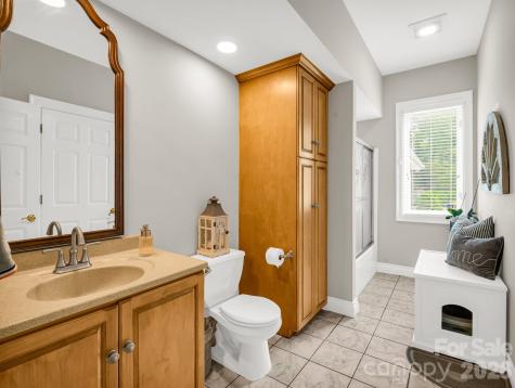 100 Perry Place Hendersonville NC 28739