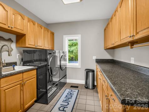 100 Perry Place Hendersonville NC 28739