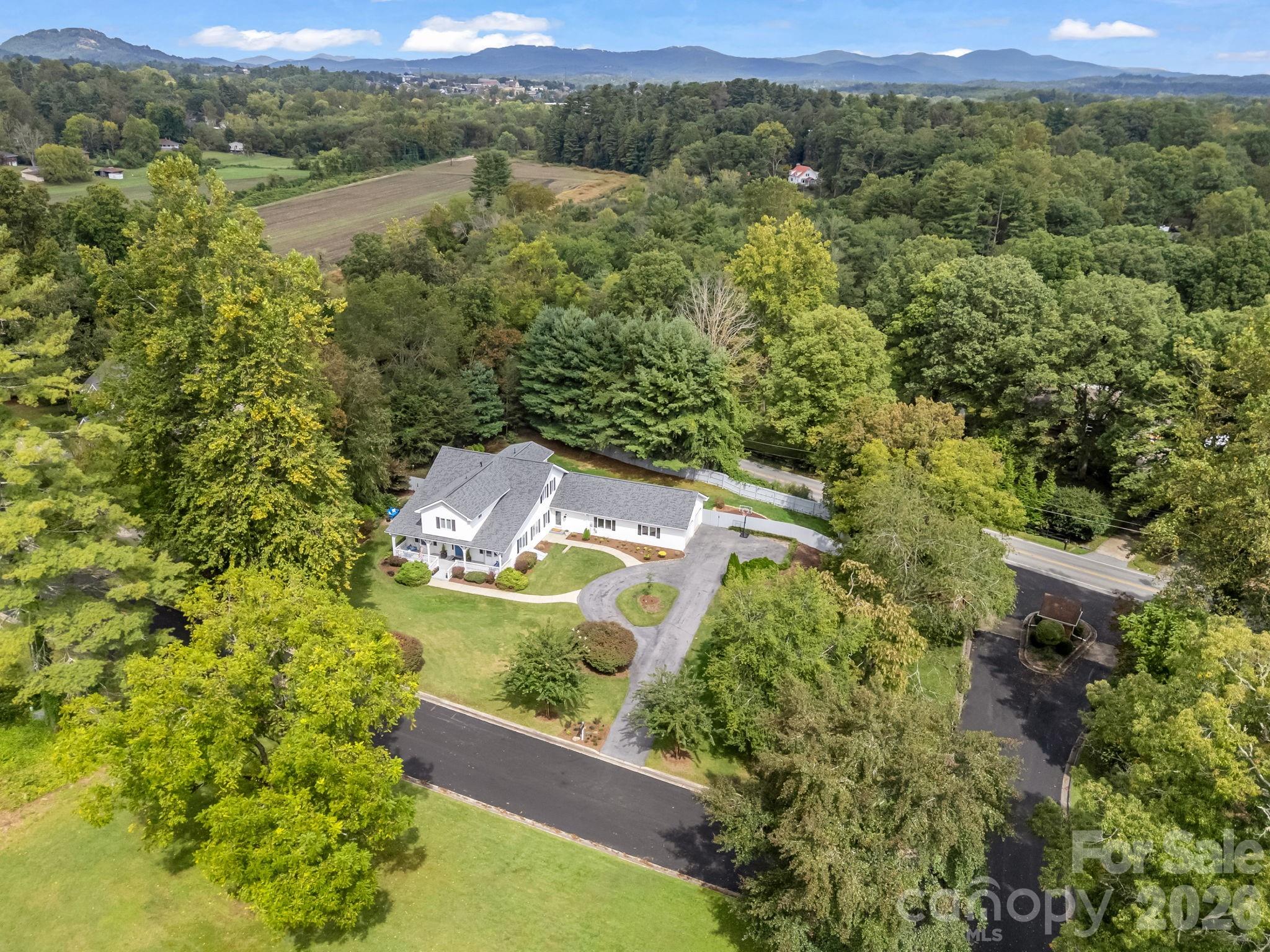 100 Perry Place Hendersonville NC 28739