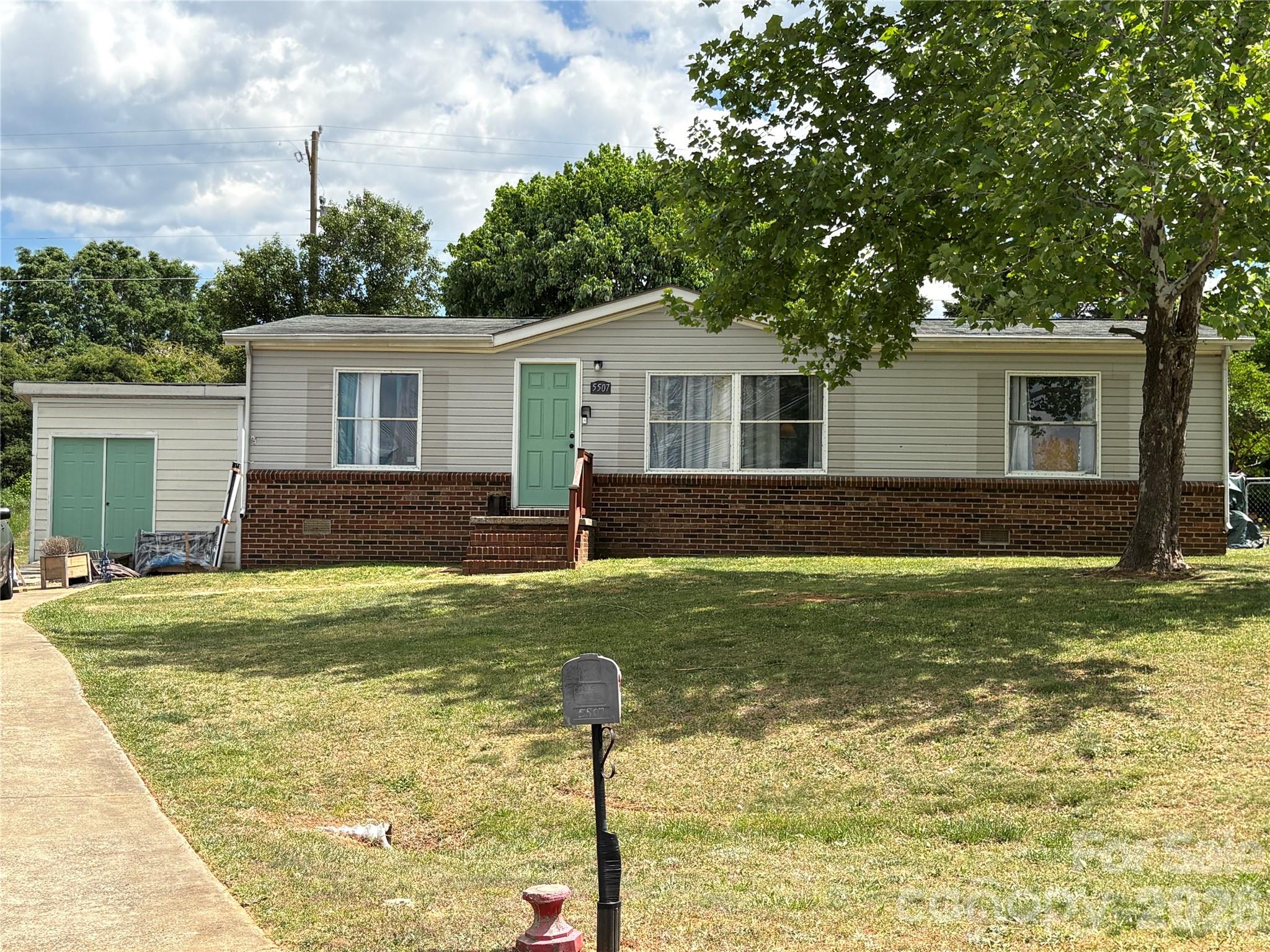 5507 Sandy Creek Court Newton NC 28658