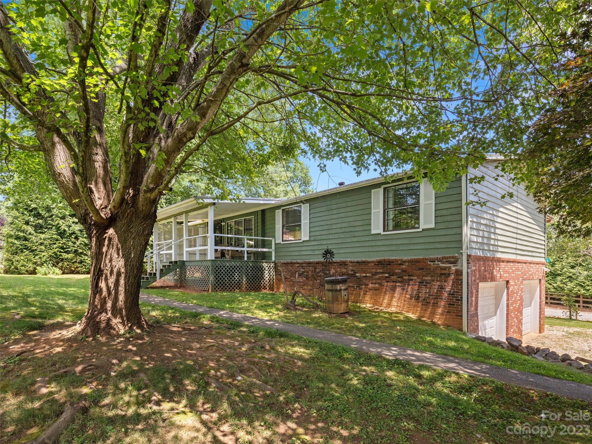 19 Shady Oak Lane Arden NC 28704