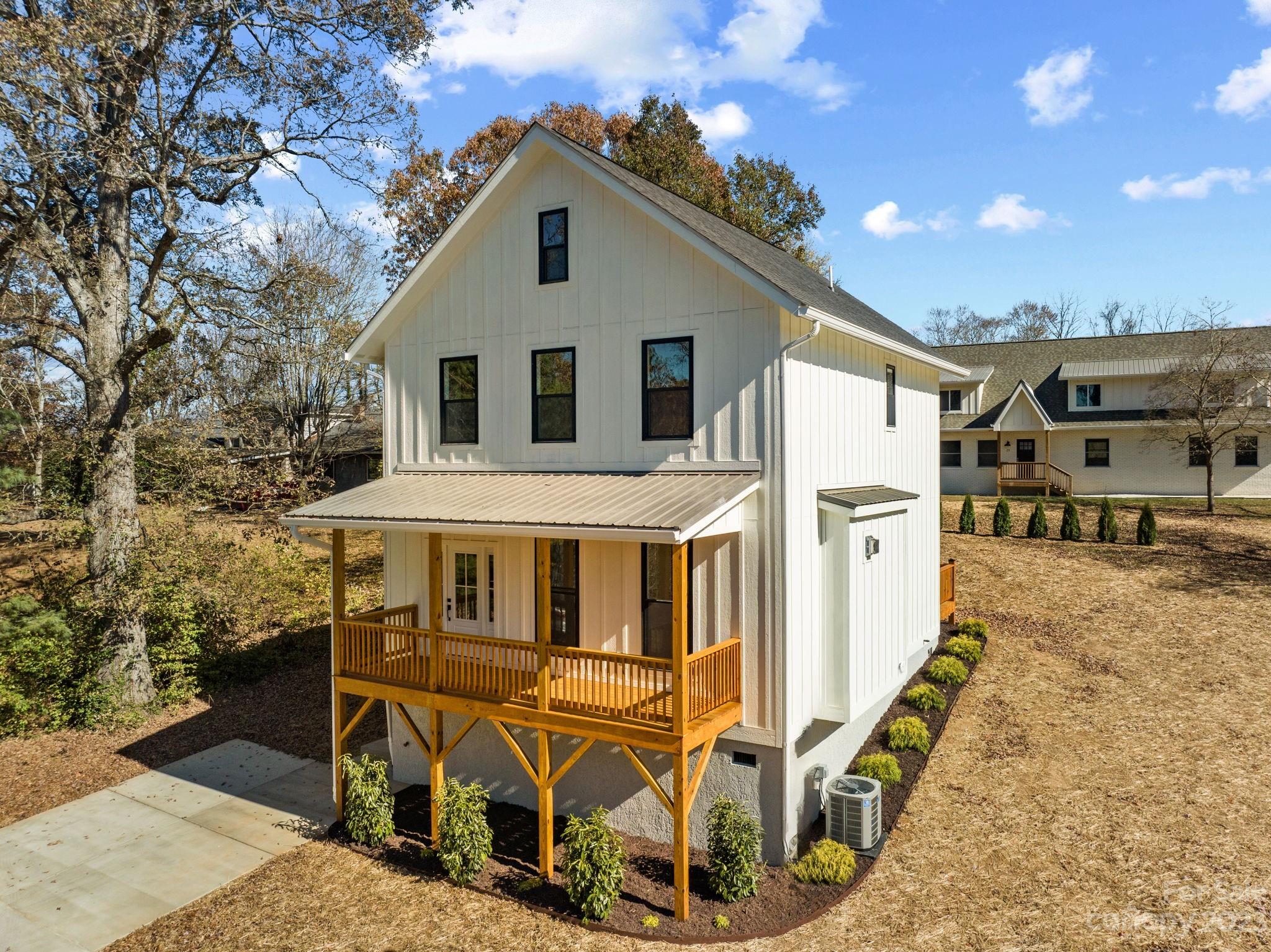 26 Crestview Street Asheville NC 28803