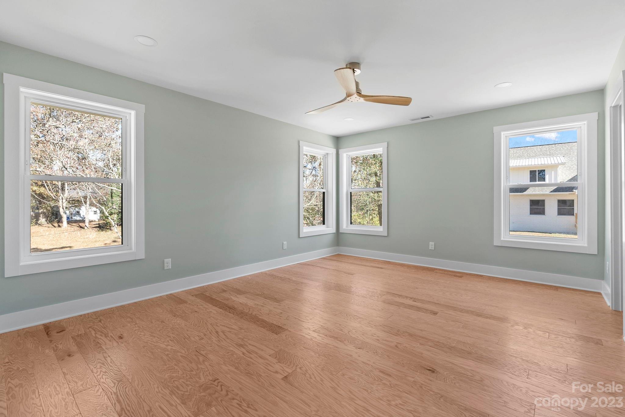 26 Crestview Street Asheville NC 28803