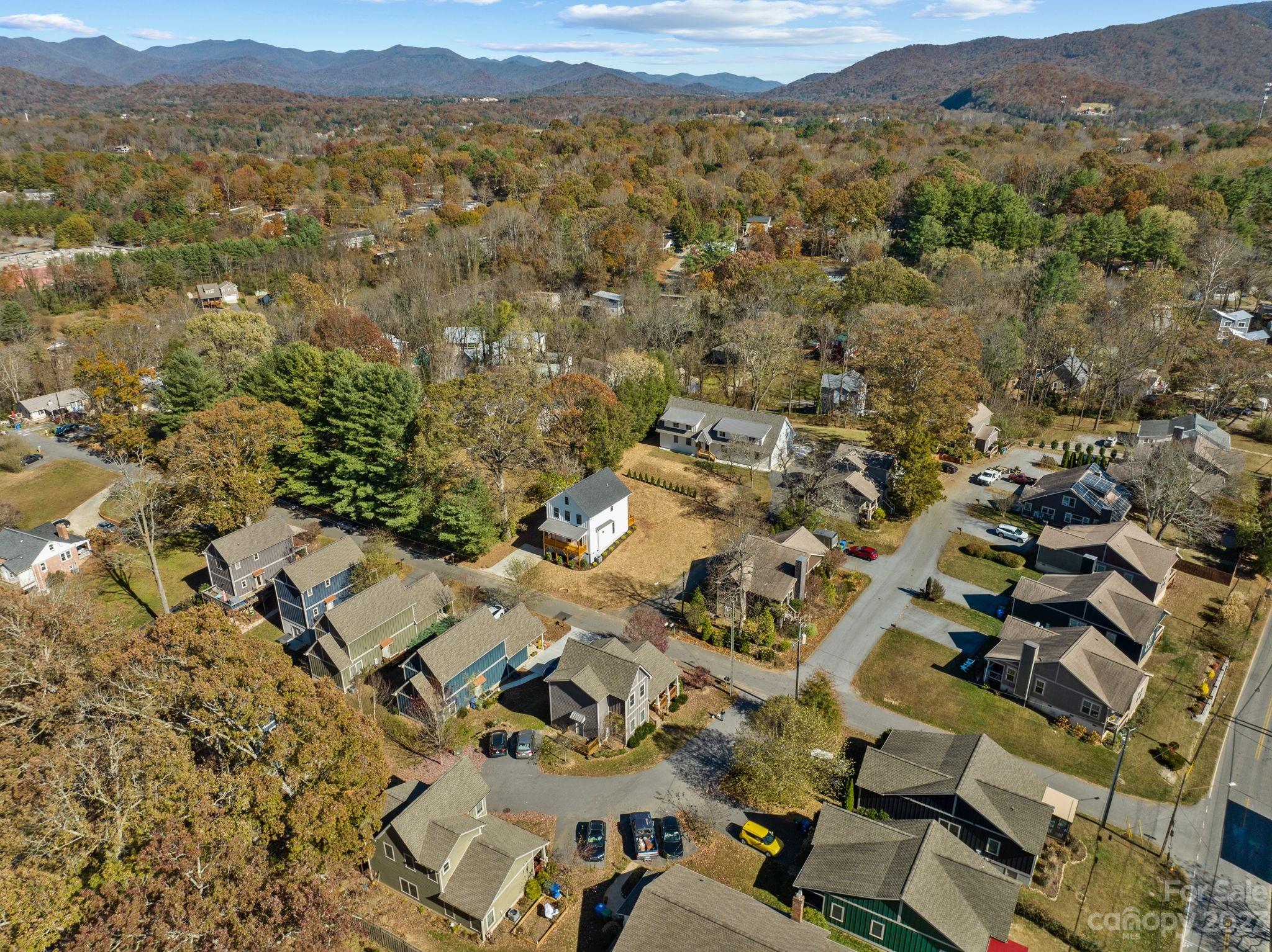 26 Crestview Street Asheville NC 28803