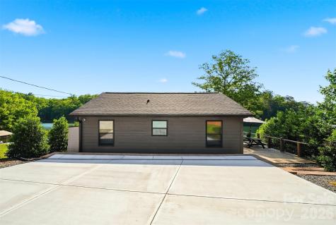 873 Pine Tree Road Taylorsville NC 28681