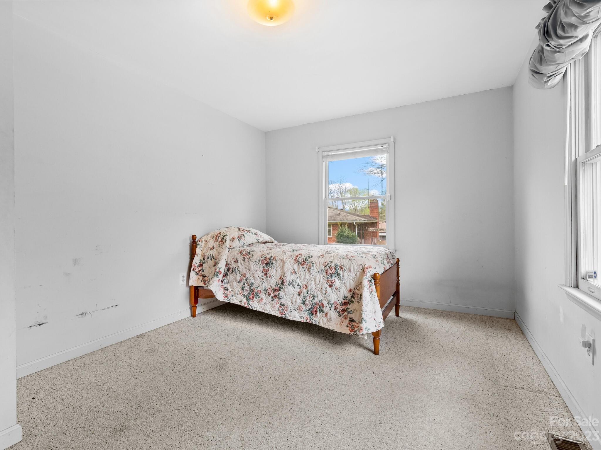 551 Asbury Road Candler NC 28715