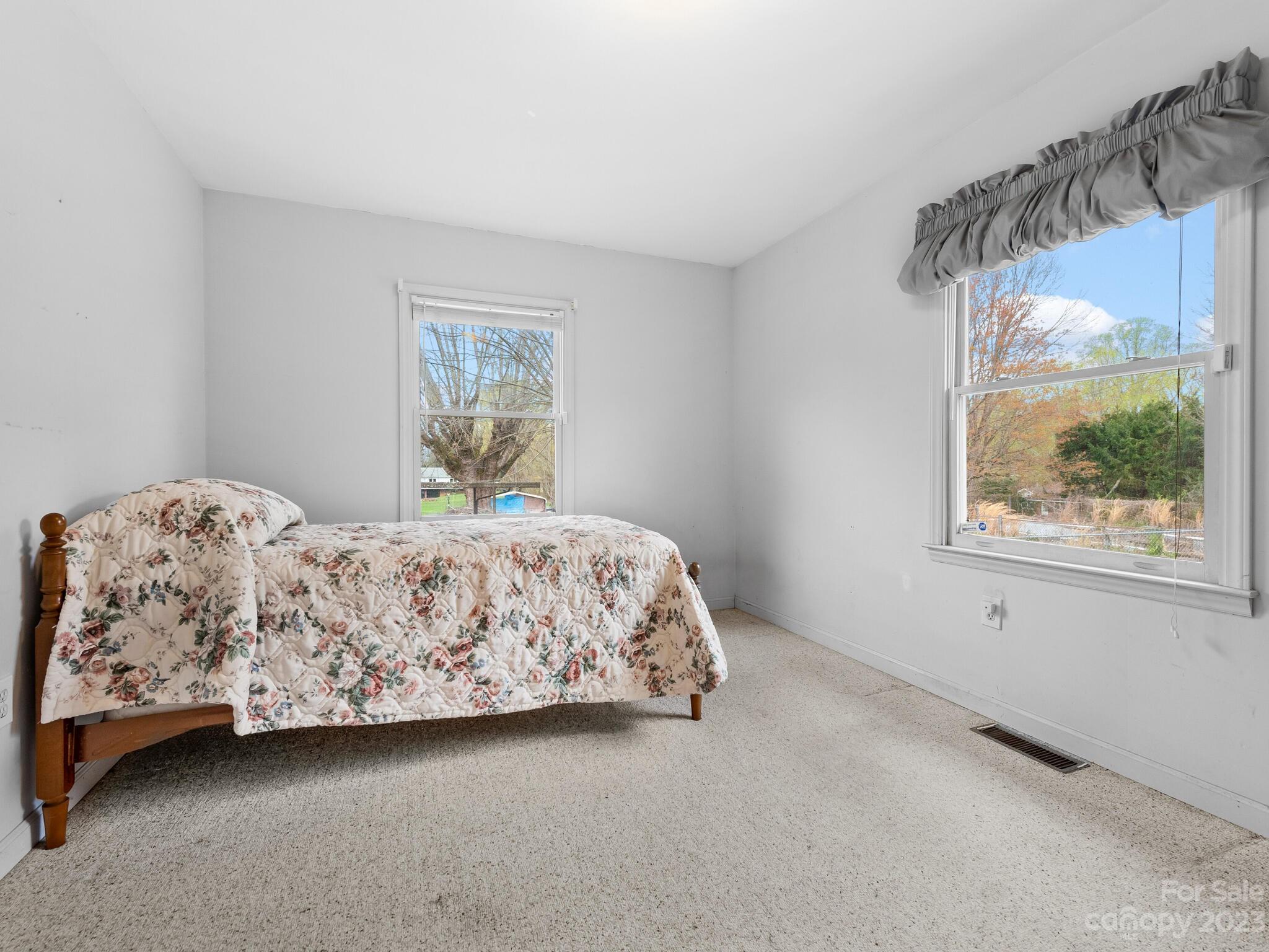 551 Asbury Road Candler NC 28715